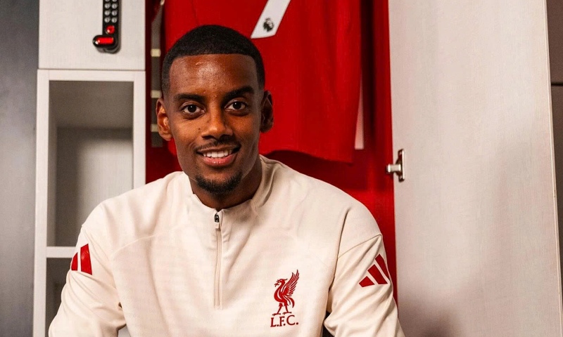 Liverpool đầu tư mạnh tay với kỷ lục chuyển nhượng mùa hè