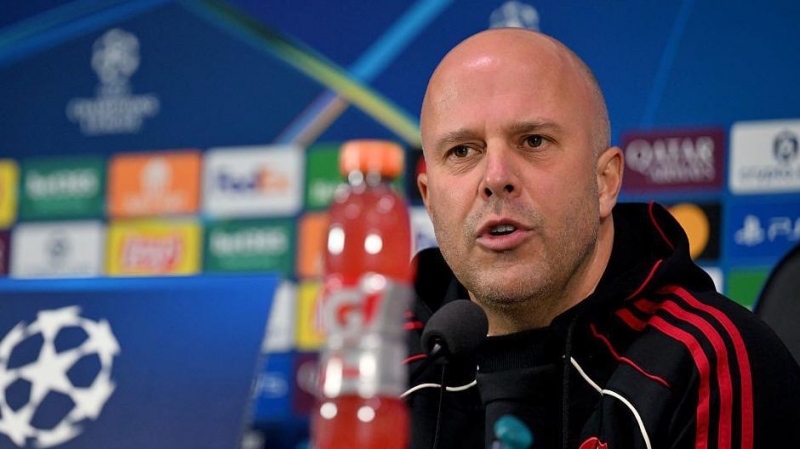 Arne Slot đối mặt áp lực giữa cuộc khủng hoảng tại Liverpool